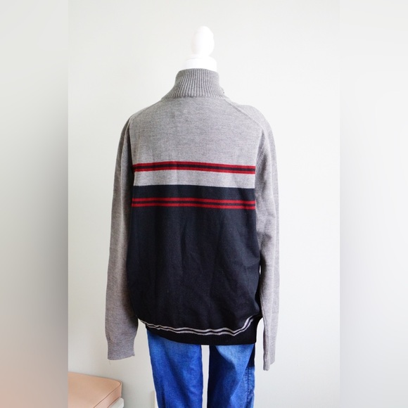 Hugo boss zip up sweater nwt Medium - Picture 2 of 5